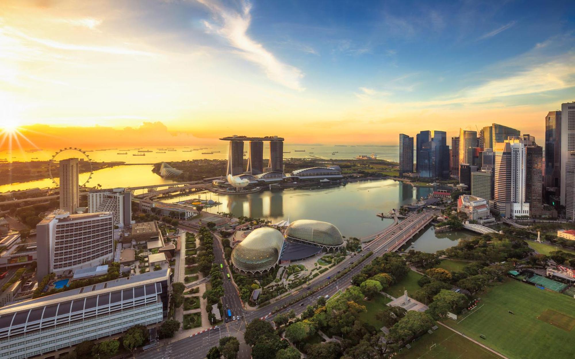 Executive Prestige 2 Doubles Lounge Access High Floor Balcony Marina Bay View
