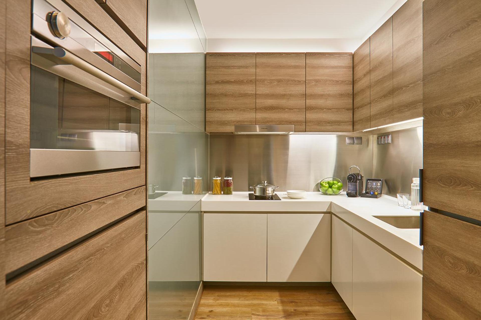 Deluxe One-Bedroom Apartment