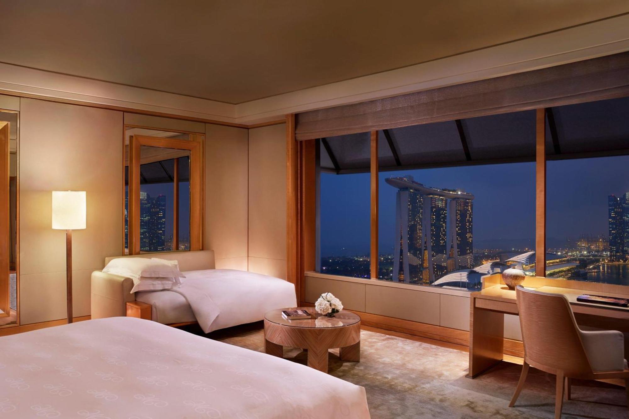 Grand Marina, 1 King Bed and 1 Sofa Bed, Marina Bay View
