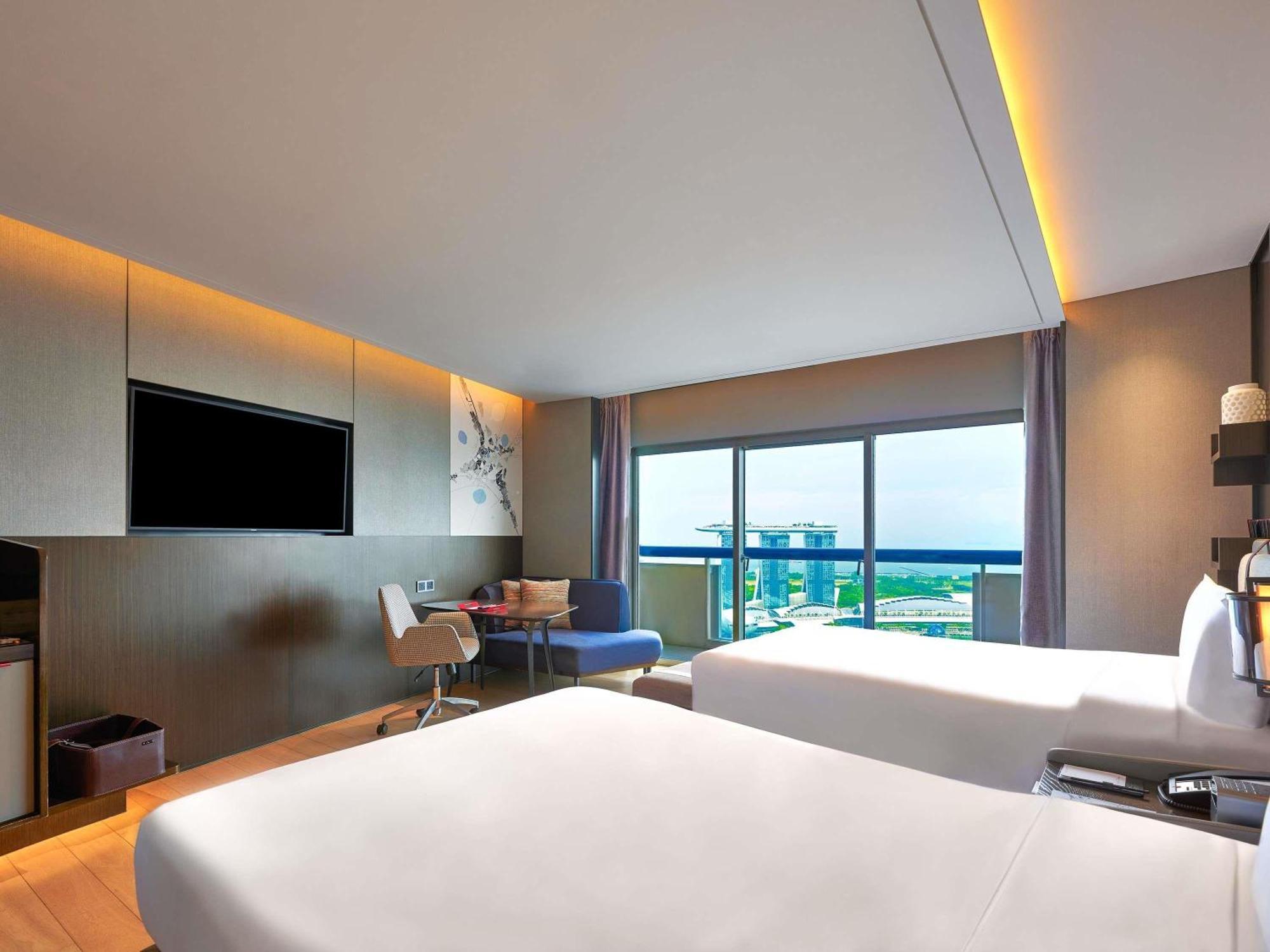 Executive Prestige 2 Doubles Lounge Access High Floor Balcony Marina Bay View