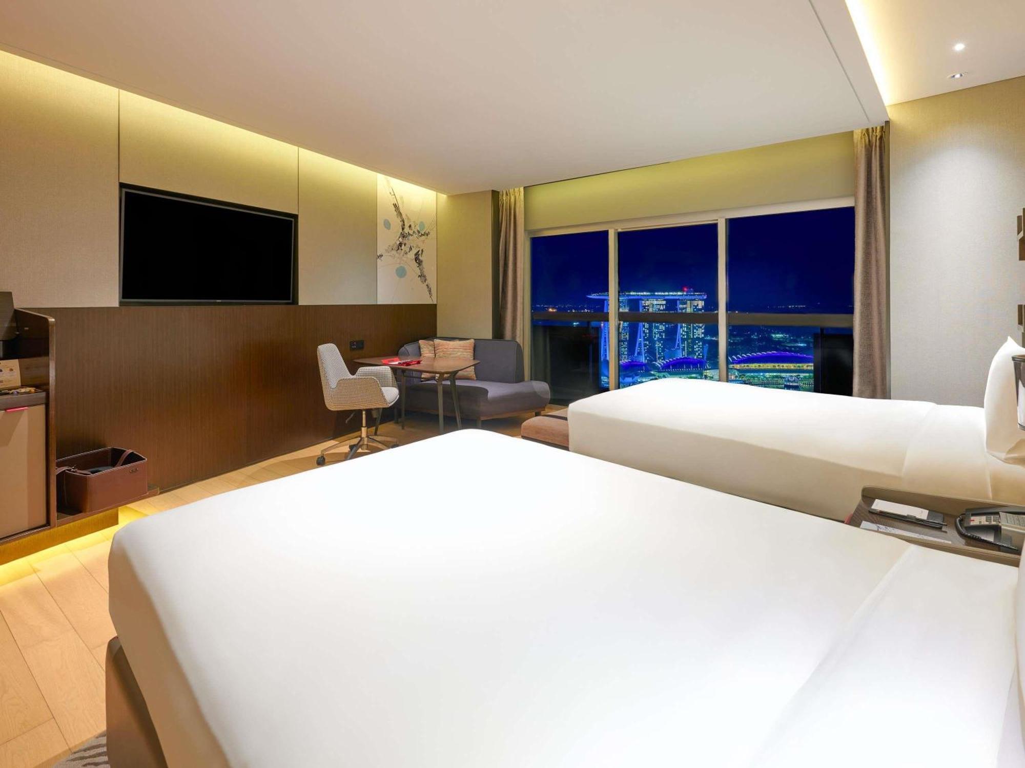 Executive Prestige 2 Doubles Lounge Access High Floor Balcony Marina Bay View